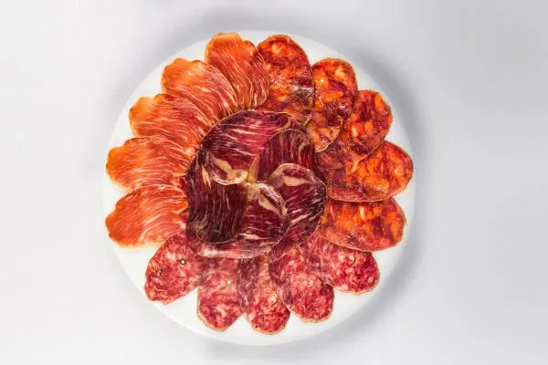 Embutido Ibérico de Bellota: Paleta, Lomo, Chorizo y Salchichón